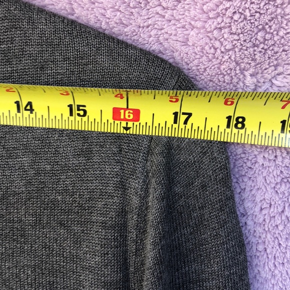 Sweater sz S grey - Picture 3 of 7